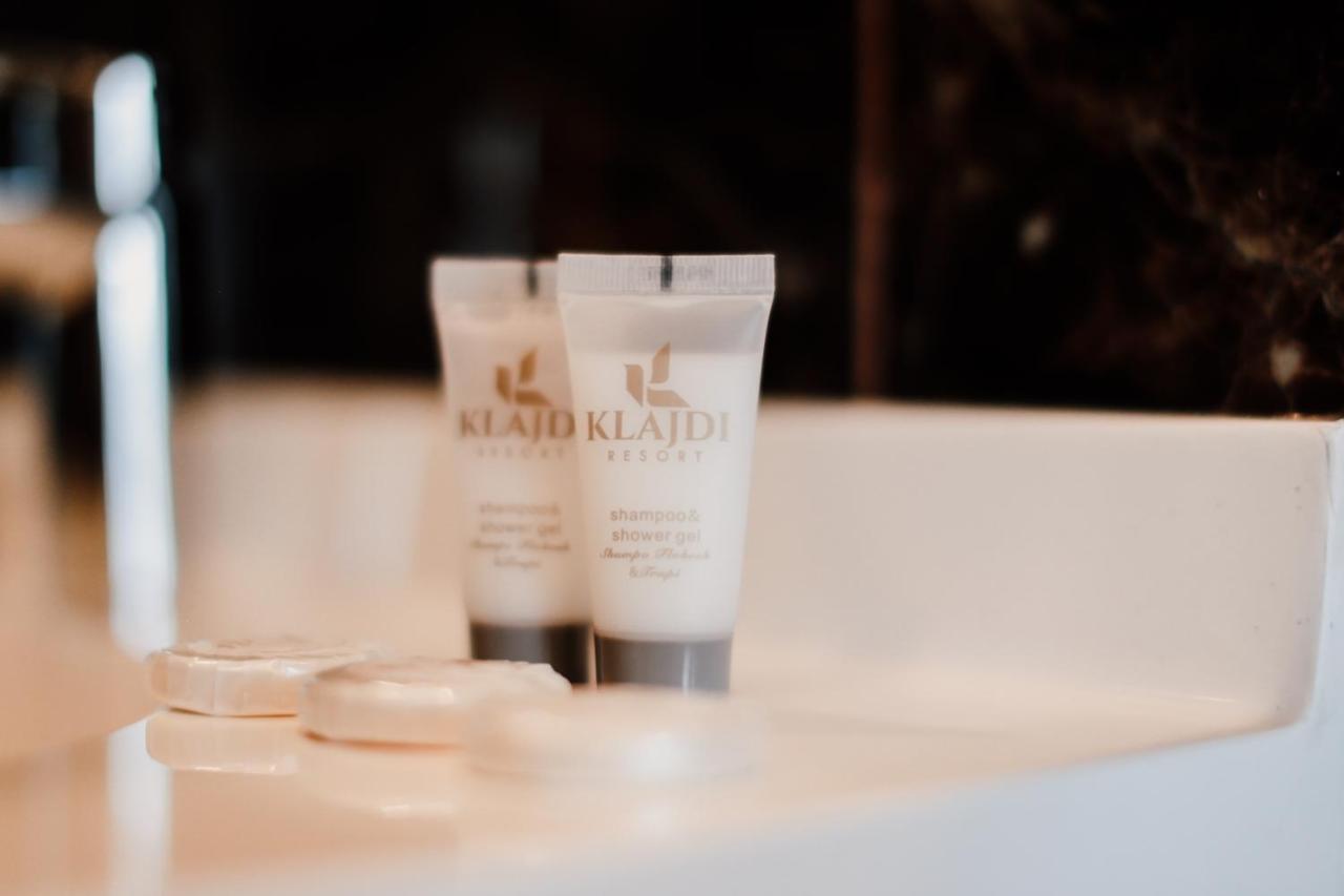 Klajdi Resort & Spa Голем Экстерьер фото A set of amenities by ALATORIUM